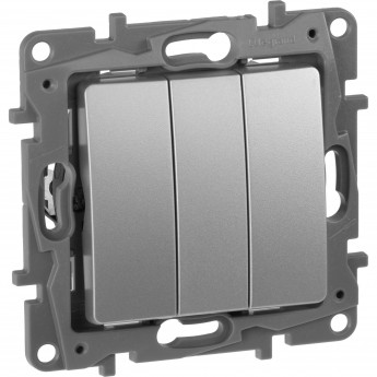 Выключатель LEGRAND Etika Plus трехклавишный 10 A 250 В алюминий Выключатель LEGRAND Etika Plus трехклавишный 10 A 250 В алюминий