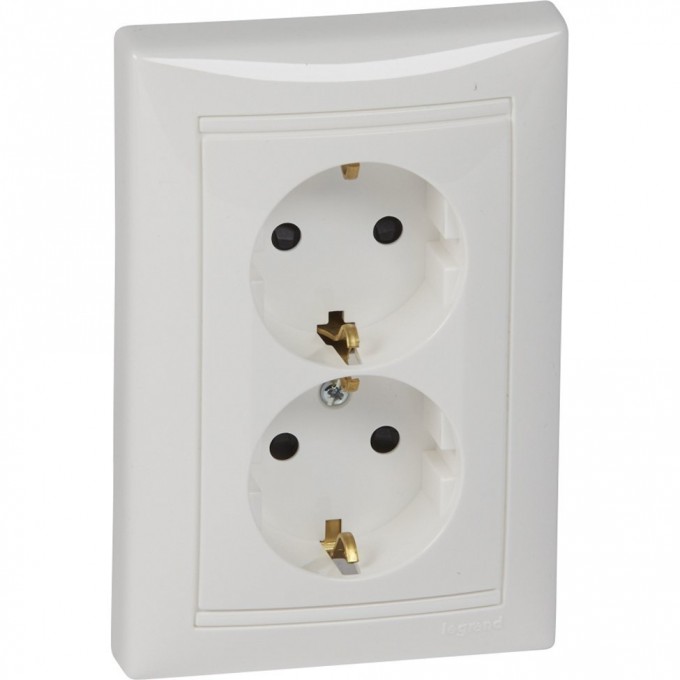 Розеточный блок LEGRAND Valena немецкий стандарт 2х2К+3 с защитными шторками укомплектованный белый 774427