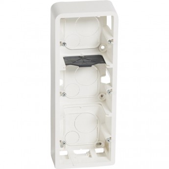 Коробка LEGRAND Mosaic накладная 3х2 модулей, высота 40мм, белый Коробка LEGRAND Mosaic накладная 3х2 модулей, высота 40мм, белый